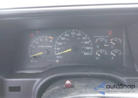 1997 Chevrolet C1500 Fleetside W/T z USA, uszkodzony, nr VIN 1GCEC14W2VZ131807